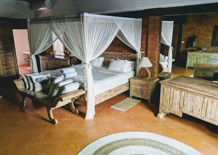 Villa The Laras Jimbaran (Bali)